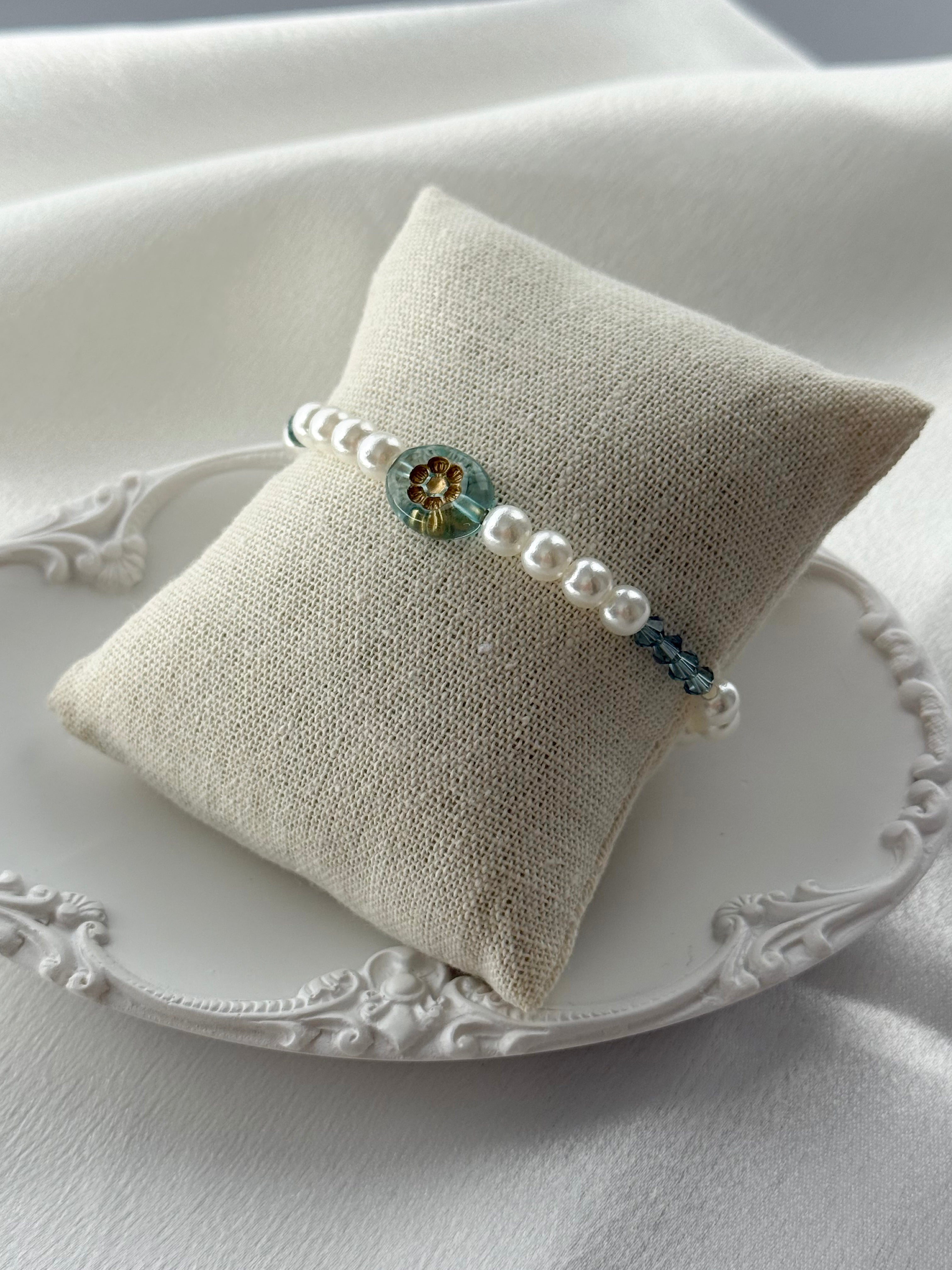 Aqua Bloom Pearl Bracelet