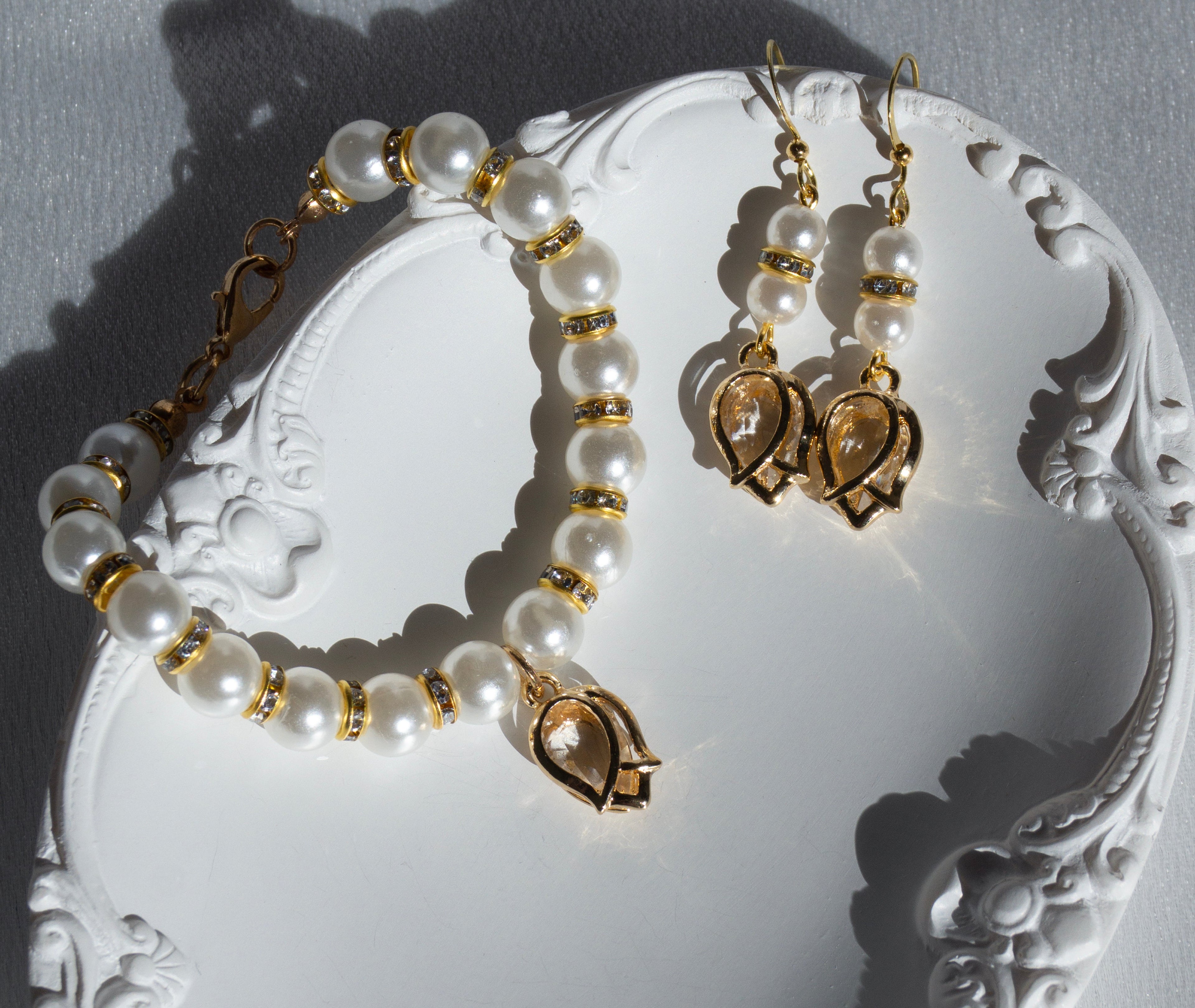 The Classic Pearl Drop Set