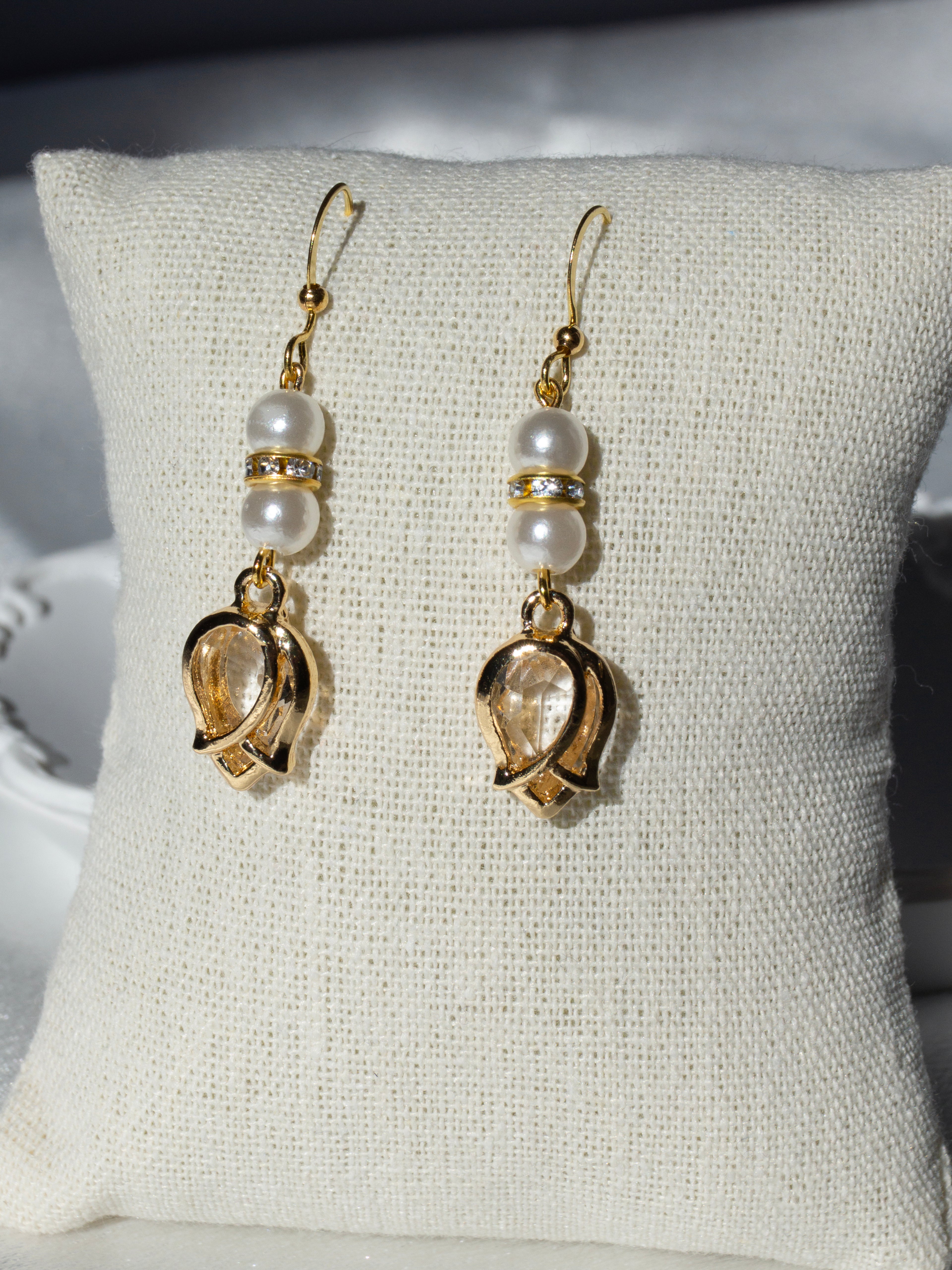 Classic Pearl Drop Earrings