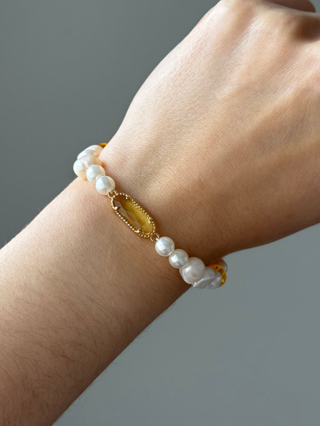 Honey Lumière Pearl Bracelet