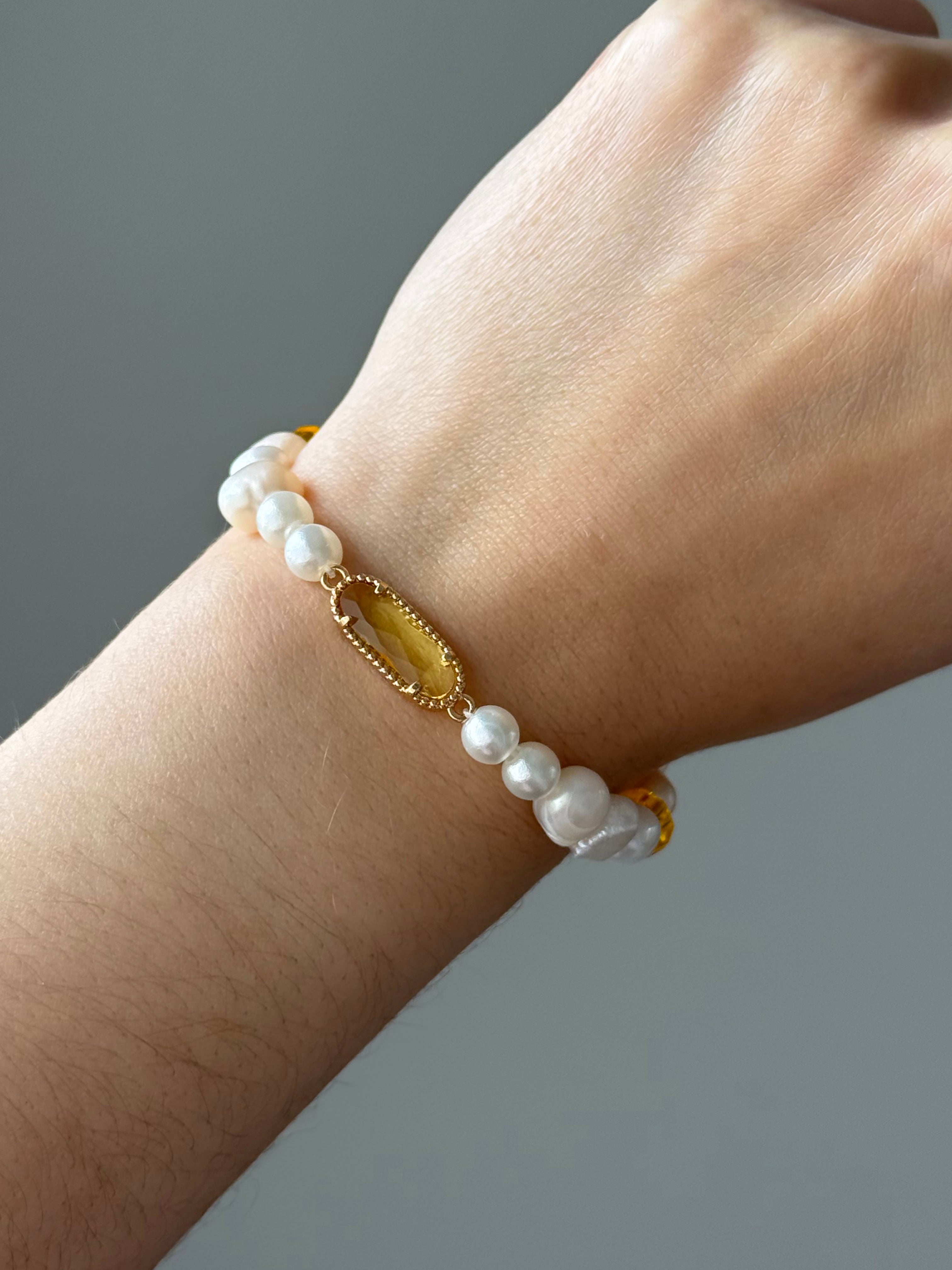 Honey Lumière Pearl Bracelet