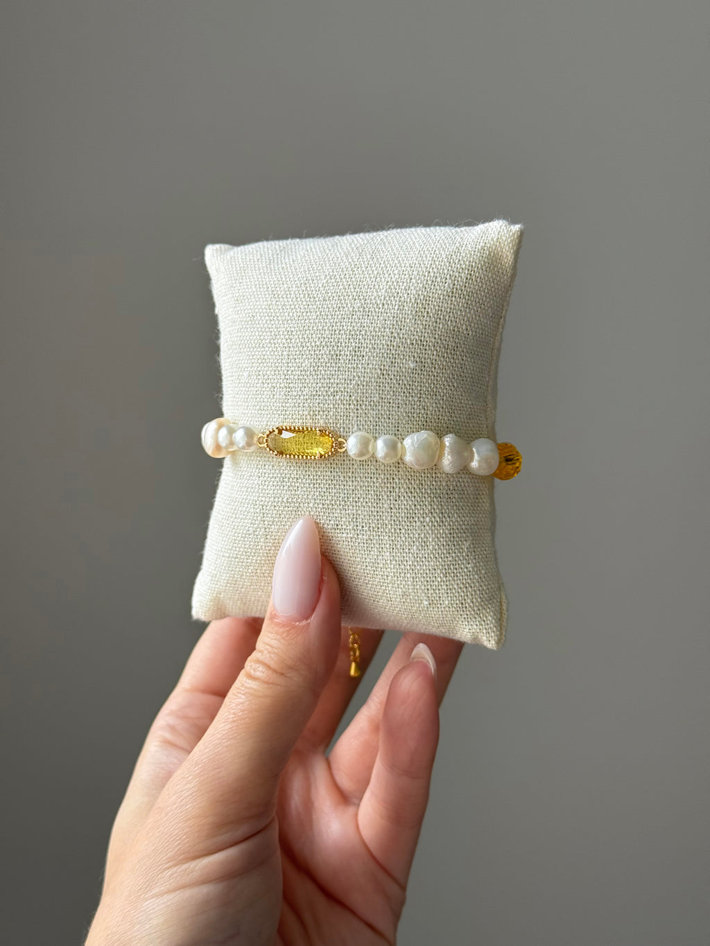 Honey Lumière Pearl Bracelet